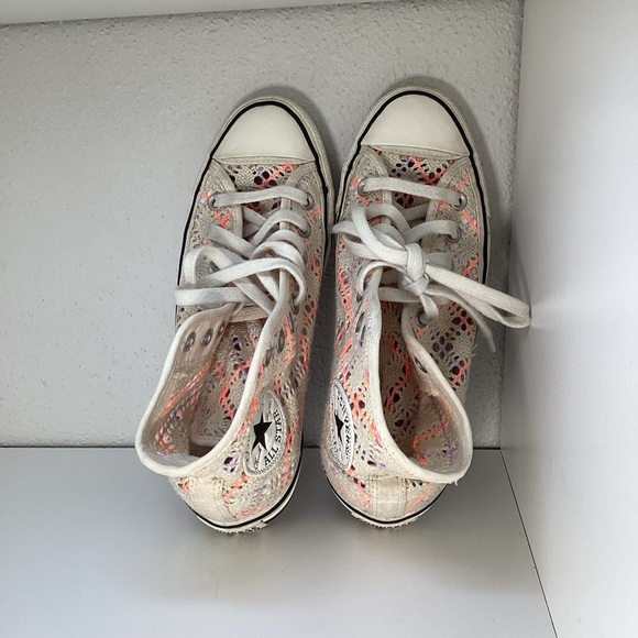 Converse Chuck Taylor All Star Hi Boho Crochet High Top Sneakers Size 8.5 - Picture 5 of 7
